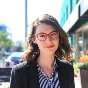 Meet your Posher, Davis